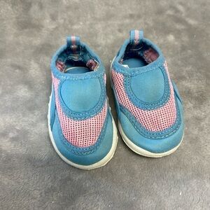 Sand n Sun - Slip on baby water shoes. Size 3